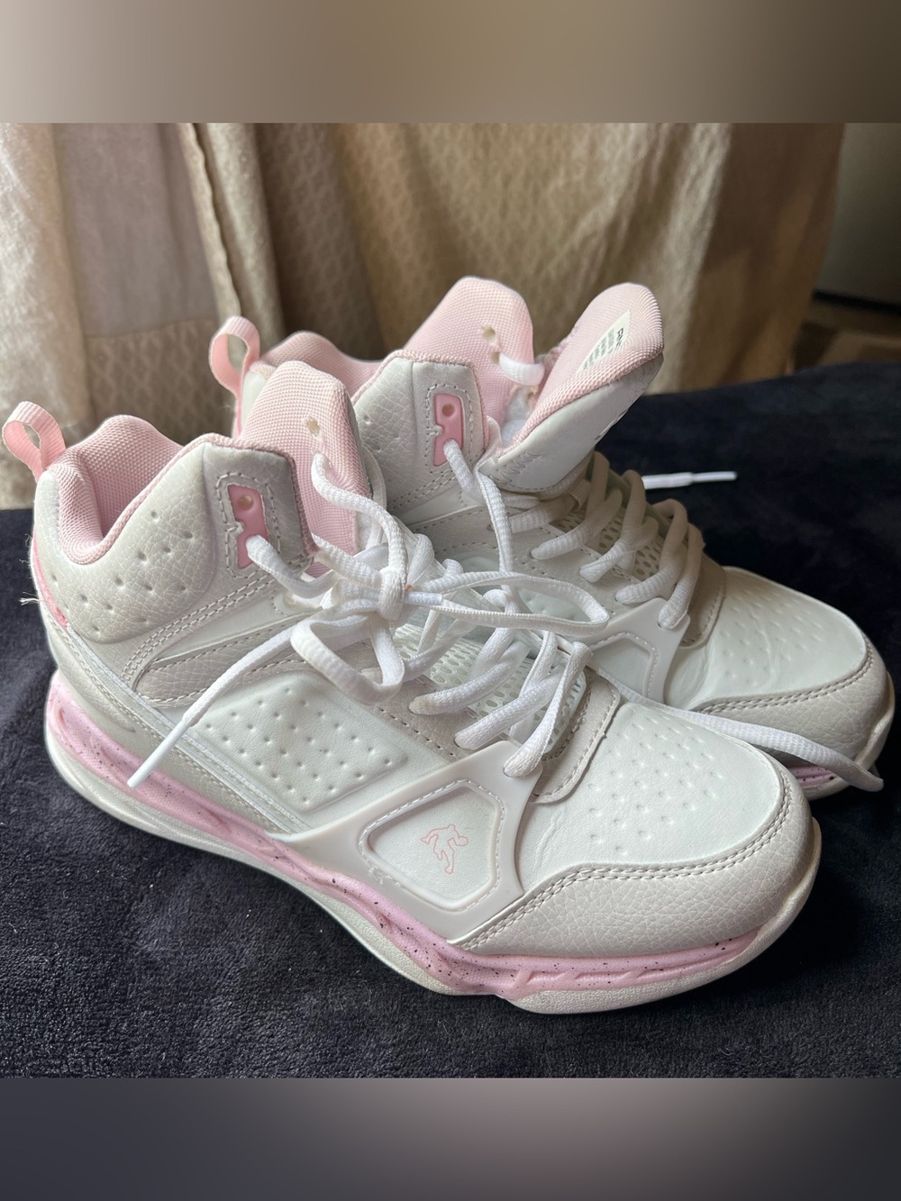 Girl’s White & Light Pink High-Top Sneakers - AND1